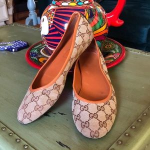 Gucci flats